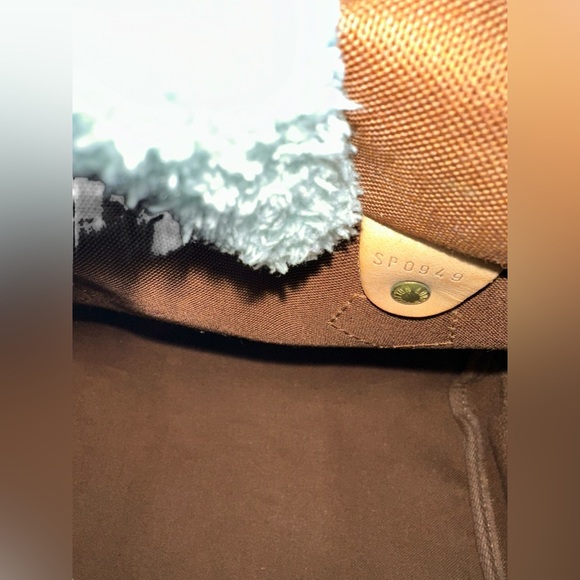 134 Louis Vuitton Speedy Monogram Size 25 - Picture 12 of 12